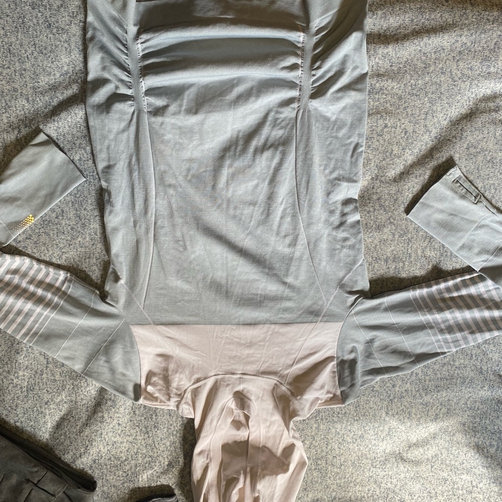 Athleta baby blue and white cinched top